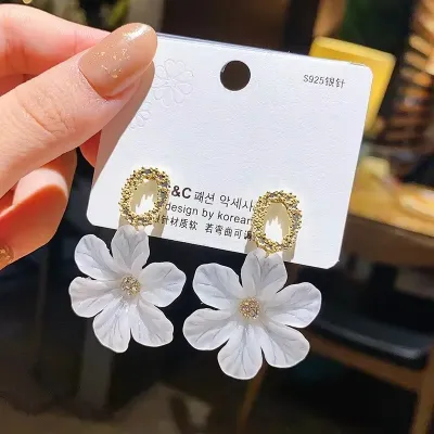 Rhinestone Ball Petals Flower Earrings